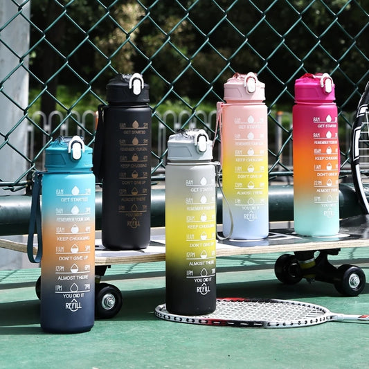 Botella Deportiva de Agua 800ML – Botella Plástica con Escala, Antifugas, Portátil y Reutilizable para Gimnasio, Viaje y Outdoor