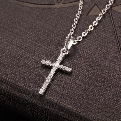 Collar con Colgante de Cruz Ajustable – Incrustaciones de Cristales, Elegante para Mujer