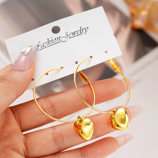 Pendientes Largos con Colgante de Corazón 2024 | Aros Grandes Dorados Estilo Coreano | Joyería de Moda para Mujer
